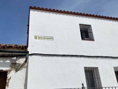 Venta Casa unifamiliar en Calle MIRAFLORES 16 Navarredonda de Gredos.
