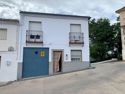 Venta Casa unifamiliar en Calle Obispo Pedraza 39 Iznájar. Buen estado plaza de aparcamiento con balcón 113 m²
