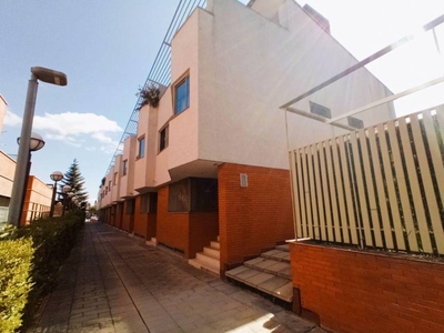 Venta Casa unifamiliar en Calle Pérez de Ayala 1 Valladolid. Con terraza 250 m²