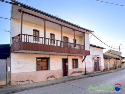 Venta Casa unifamiliar en Calle REAL 83 Camponaraya. A reformar plaza de aparcamiento con balcón calefacción individual 112 m²