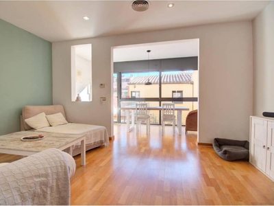 Venta Casa unifamiliar en Calle Verge de les Neus Sant Feliu de Llobregat. Buen estado con terraza 208 m²