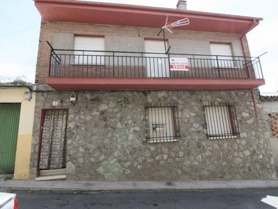 Venta Casa unifamiliar en Calle Victoria 4 Arenas de San Pedro. Buen estado con balcón 144 m²