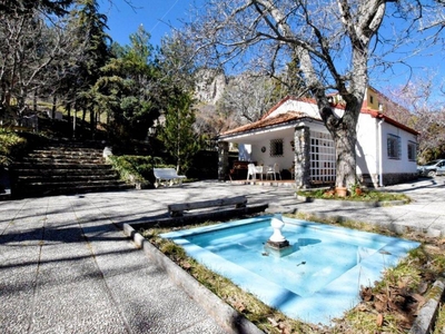 Venta Casa unifamiliar en camino de la sierra Güéjar Sierra. 87 m²