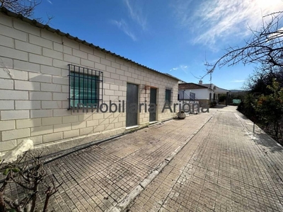 Venta Casa unifamiliar en Carretera Carretera de Rute Lucena. Buen estado con terraza 141 m²