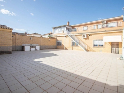 Venta Casa unifamiliar en Cercado 17 Fuente Vaqueros. Con terraza 479 m²