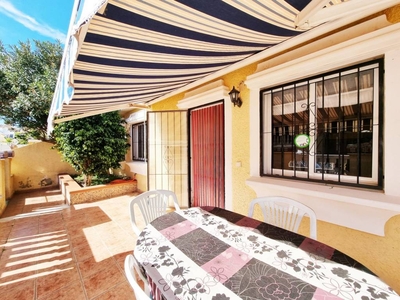 Venta Casa unifamiliar en Chipre Santa Pola. Con terraza 69 m²