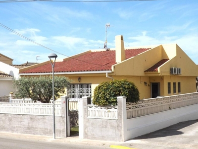 Venta Casa unifamiliar en Conca de Barbera Cunit. Con terraza 160 m²