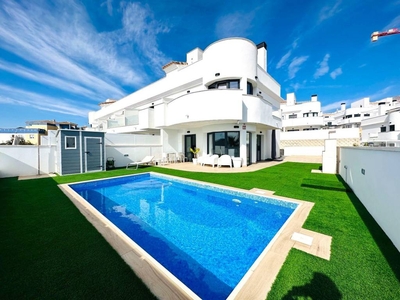 Venta Casa unifamiliar en Costa Brava Finestrat. 175 m²