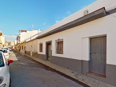 Venta Casa unifamiliar en Cristobal Colon Motril. Con terraza 88 m²