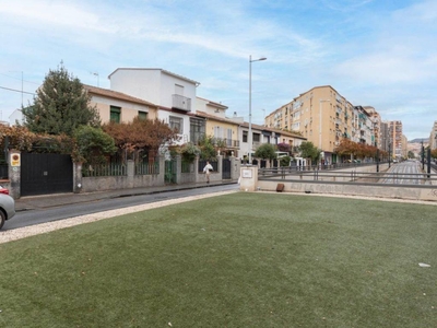 Venta Casa unifamiliar en De AmÉrica Granada. Con terraza 100 m²