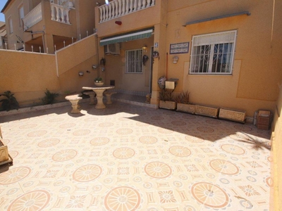 Venta Casa unifamiliar en De Las Urracas Torrevieja. Con terraza 57 m²