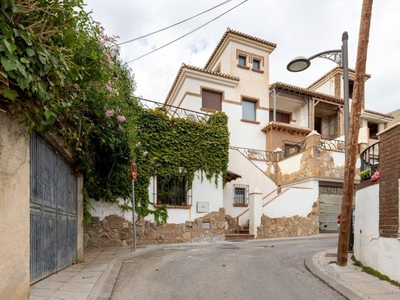 Venta Casa unifamiliar en duquesa Güéjar Sierra. Con terraza 231 m²