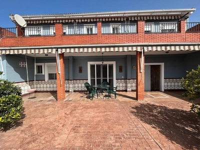Venta Casa unifamiliar en Escultor BernabÉ GÓmez Del RÍo Córdoba. Con terraza 431 m²