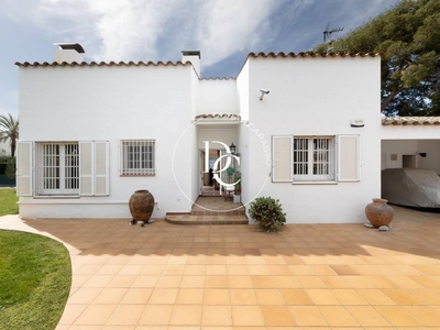 Venta Casa unifamiliar en Garrofers Sant Pere de Ribes. Con terraza 270 m²