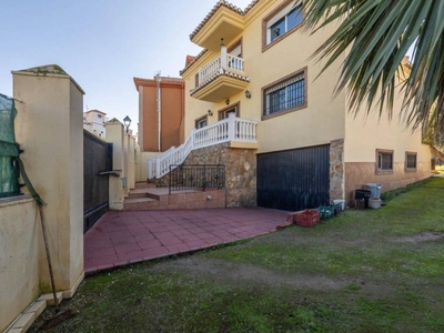 Venta Casa unifamiliar en la cañada Cájar. Con terraza 273 m²