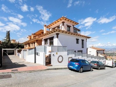 Venta Casa unifamiliar en Las Viñas 6 Monachil. Con terraza 300 m²