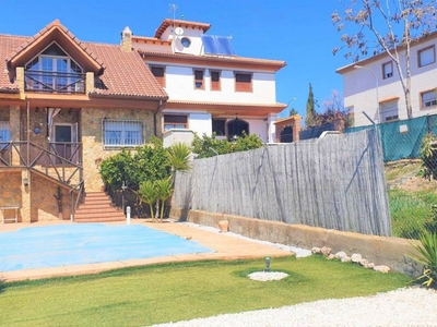 Venta Casa unifamiliar en Mariana Pineda Íllora. Con terraza 323 m²