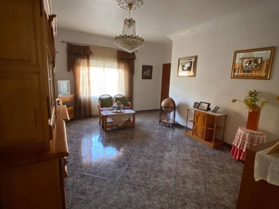 Venta Casa unifamiliar en Oviedo Pilar de la Horadada. 182 m²