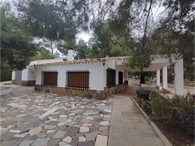 Venta Casa unifamiliar en Parque SERAFINES 1 Ibi. Buen estado con terraza 272 m²