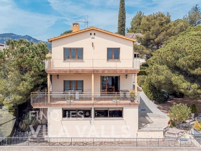 Venta Casa unifamiliar en Pervera Sant Feliu de Codines. Con terraza 220 m²