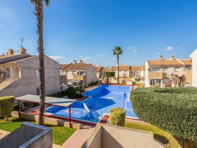 Venta Casa unifamiliar en rocinante 1 Torrevieja. Con terraza 47 m²