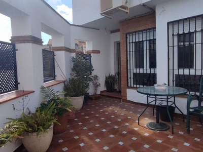 Venta Casa unifamiliar en Villanova Gójar. Buen estado plaza de aparcamiento 208 m²