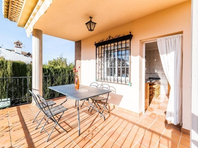 Venta Casa unifamiliar en Violeta (vent) 15 Cúllar Vega. Con terraza 266 m²