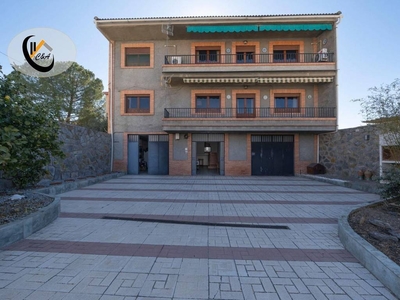 Venta Casa unifamiliar Jun. Con terraza 475 m²