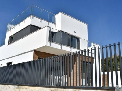 Venta Casa unifamiliar La Nucia. Buen estado con terraza 100 m²