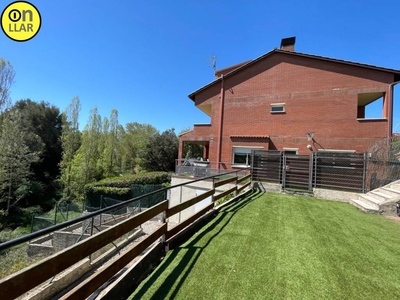 Venta Casa unifamiliar L'Ametlla del Vallès. Con terraza 261 m²