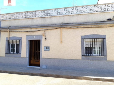 Venta Casa unifamiliar Montijo. Con terraza 90 m²