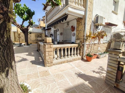 Venta Casa unifamiliar Olesa de Montserrat. Con terraza 110 m²
