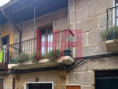 Venta Casa unifamiliar Ourense. A reformar con balcón 225 m²
