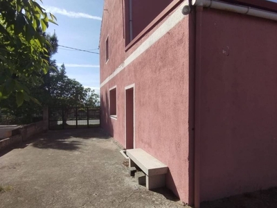 Venta Casa unifamiliar Ourense. Plaza de aparcamiento con terraza calefacción individual 337 m²