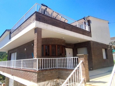 Venta Casa unifamiliar Santa Eulàlia de Ronçana. Buen estado con terraza 393 m²
