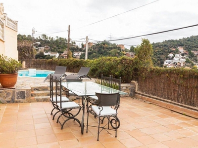 Venta Casa unifamiliar Torrelles de Llobregat. Con terraza 258 m²