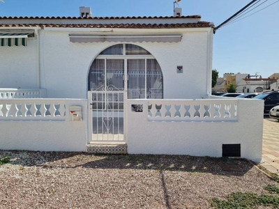 Venta Casa unifamiliar Torrevieja. Con terraza 78 m²