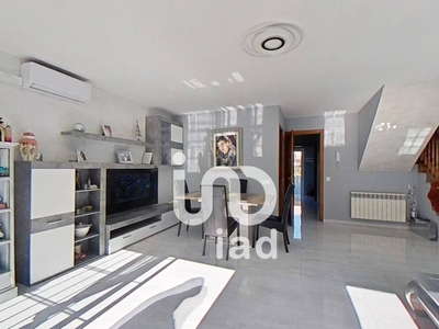 Venta Casa unifamiliar Vilanova i la Geltrú. Buen estado con terraza 250 m²