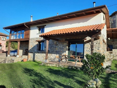 Venta Chalet en Aldea Montoto Villaviciosa. Con terraza 165 m²