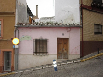 Venta Chalet en Calle Calzada Puente Genil. 77 m²