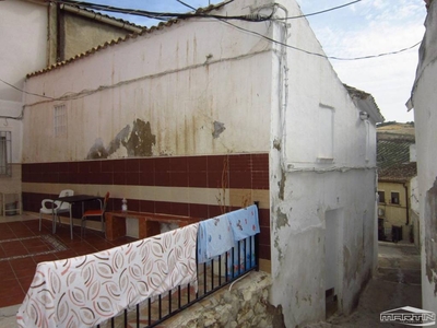 Venta Chalet en Calle Capacheros Baena. 112 m²