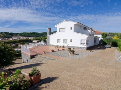 Venta Chalet en joan maragall Canet de Mar. Con terraza 280 m²