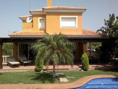 Venta Chalet Mutxamel. 300 m²