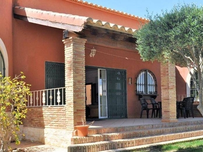 Venta Chalet Orihuela. 241 m²