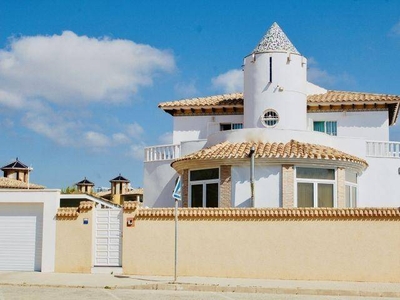 Venta Chalet Orihuela. 278 m²