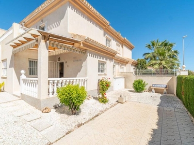 Venta Chalet Orihuela. 99 m²