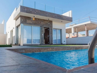 Venta Chalet Orihuela. Nueva 83 m²