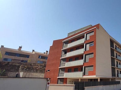 Venta Piso Cuarte de Huerva. Piso de tres habitaciones en Calle Europa. Con terraza