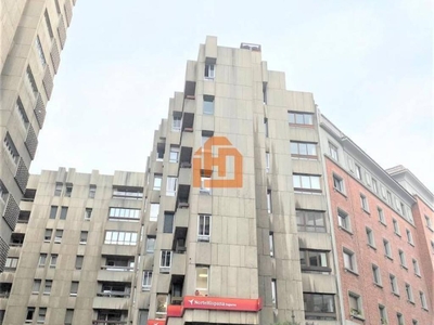 Venta Piso León. Piso de cuatro habitaciones Muy buen estado con terraza