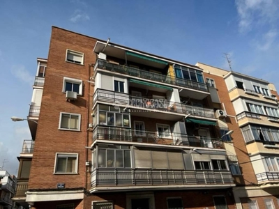 Venta Piso Madrid. Piso de dos habitaciones A reformar tercera planta con terraza